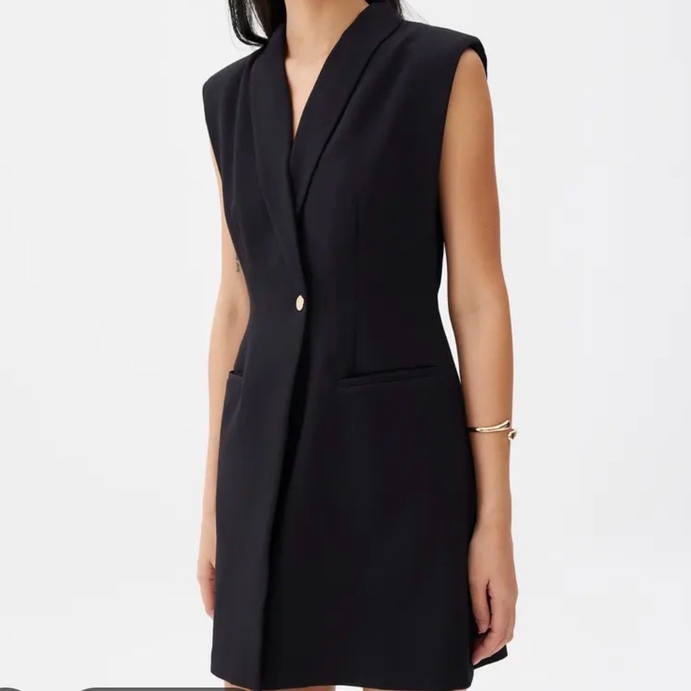 Sleeveless Black Longline Blazer Dress